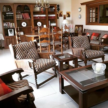 Fantastic Villa, A 5 Minute Drive From The Beach! アテネ エクステリア 写真